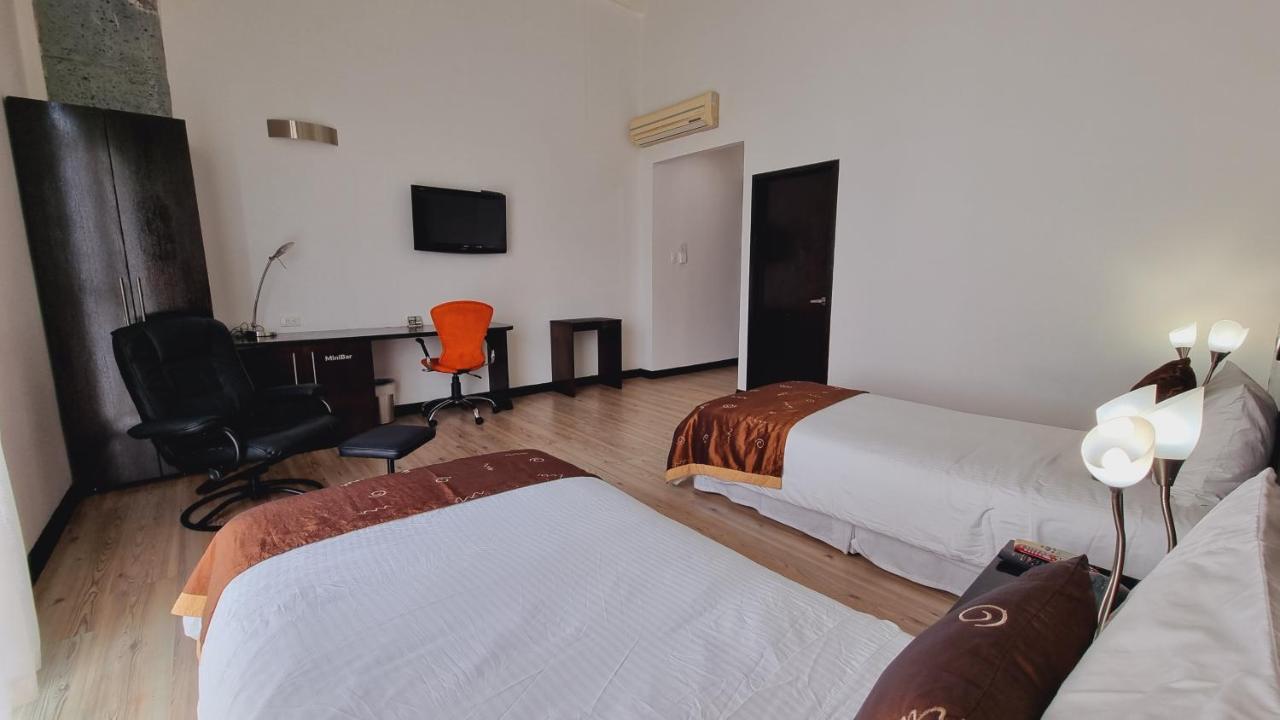 Habitat Suites Hotel 佩雷拉 外观 照片