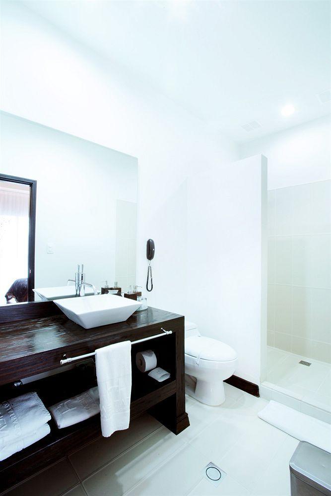Habitat Suites Hotel 佩雷拉 外观 照片